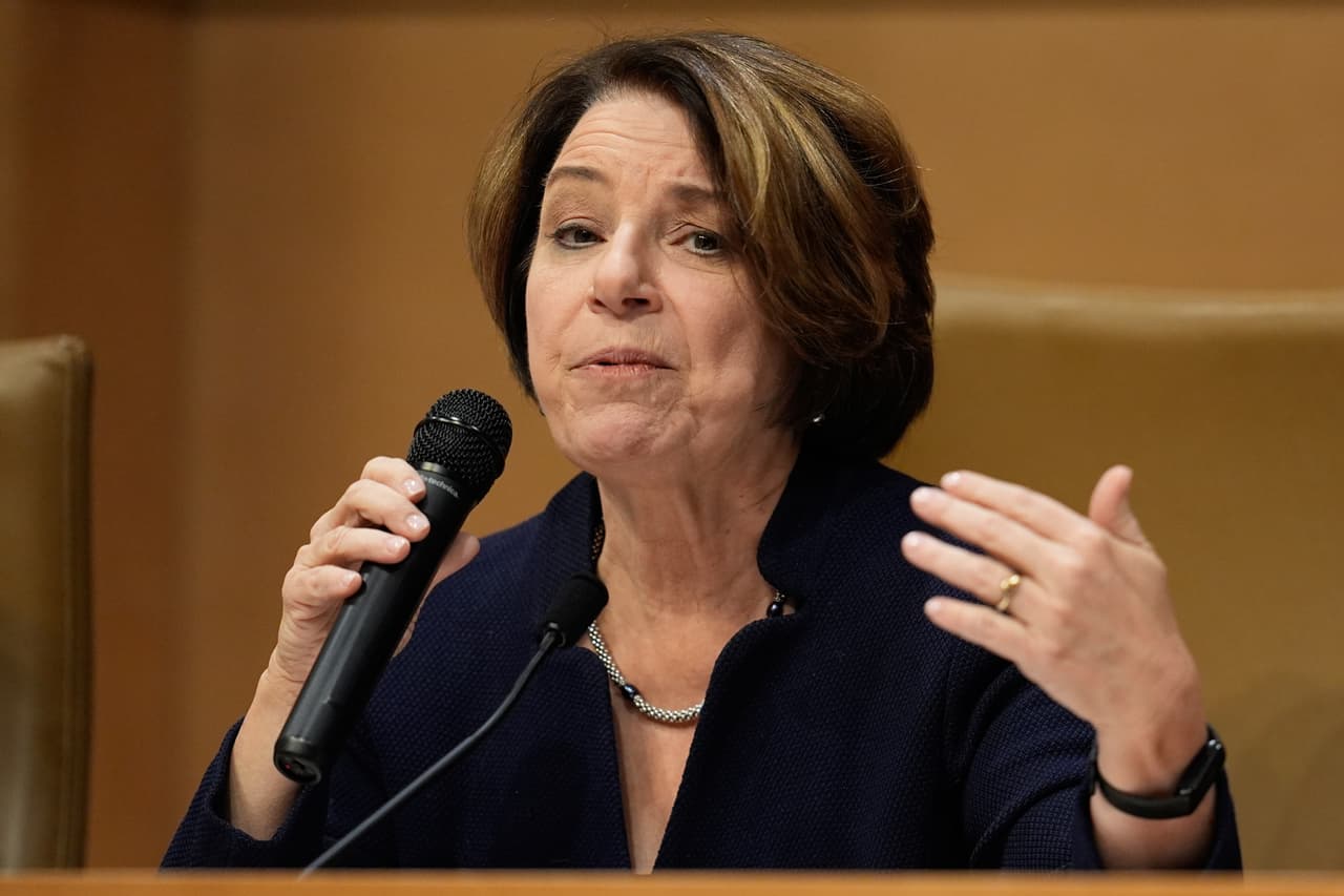 ¿Senadora Amy Klobuchar busca ser la próxima gobernadora de Minnesota?
