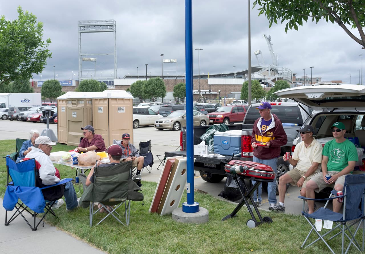 En el puesto 5 se encuentra Longview, Texas.
<br>
<br>• Empleo: 2014-2019: -6.6% (99,202 a 92,671).
<br>
<br>• Empleo estatal: 2014-2019: + 9.5% (12,368,472 a 13,542,322).
<br>
<br>• Desempleo de junio: 3.8%.
<br>
<br>• Industria con mayor disminución del empleo: producción de bienes.
<br>
<br>• Ingreso promedio de un hogar: $ 48,259.