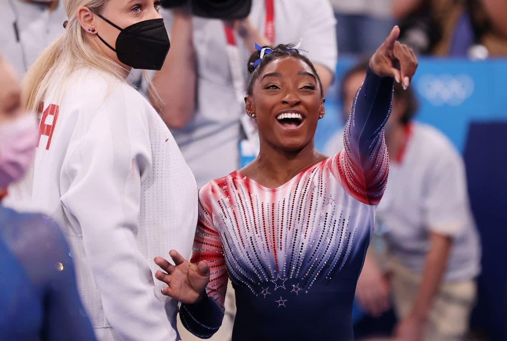 Simone Biles está feliz y saludable de nuevo, después de los Juegos Olímpicos de Tokio.