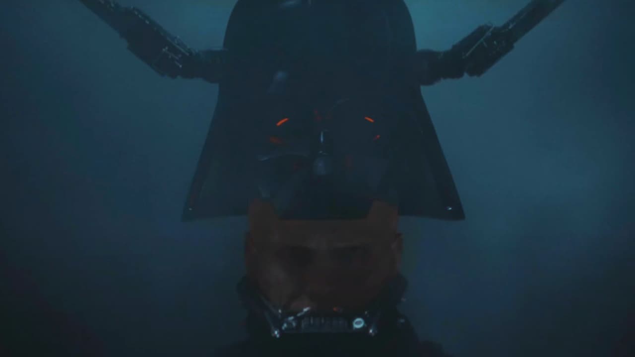 El traje mecánico mantiene con vida a Anakin y también le permite moverse con prótesis robóticas.