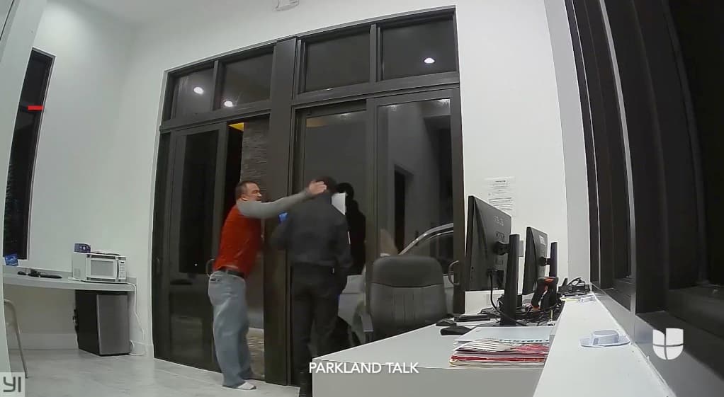 Hombre de Broward golpea a guardia de seguridad del conjunto residencial donde vive