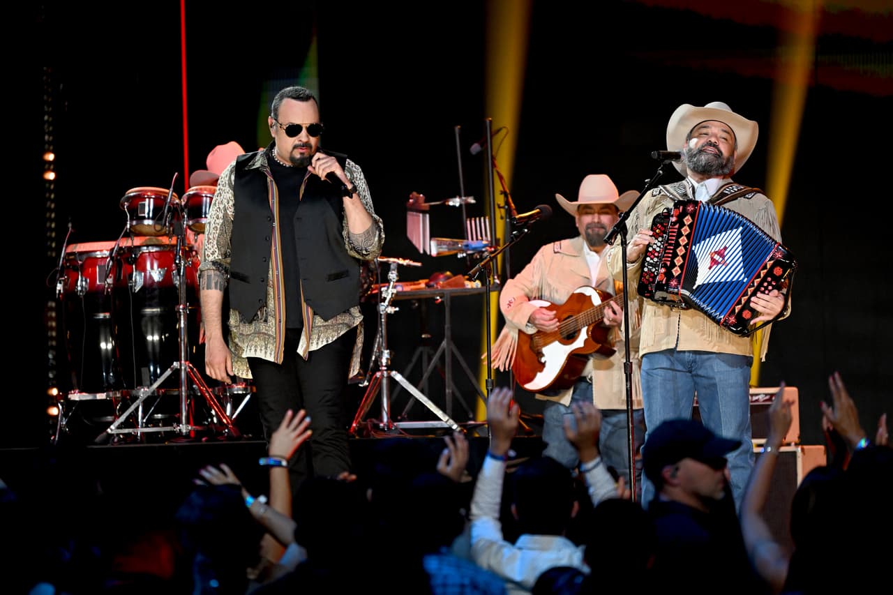 Pepe Aguilar encantó a los radioescuchas de K-Love en su concierto privado