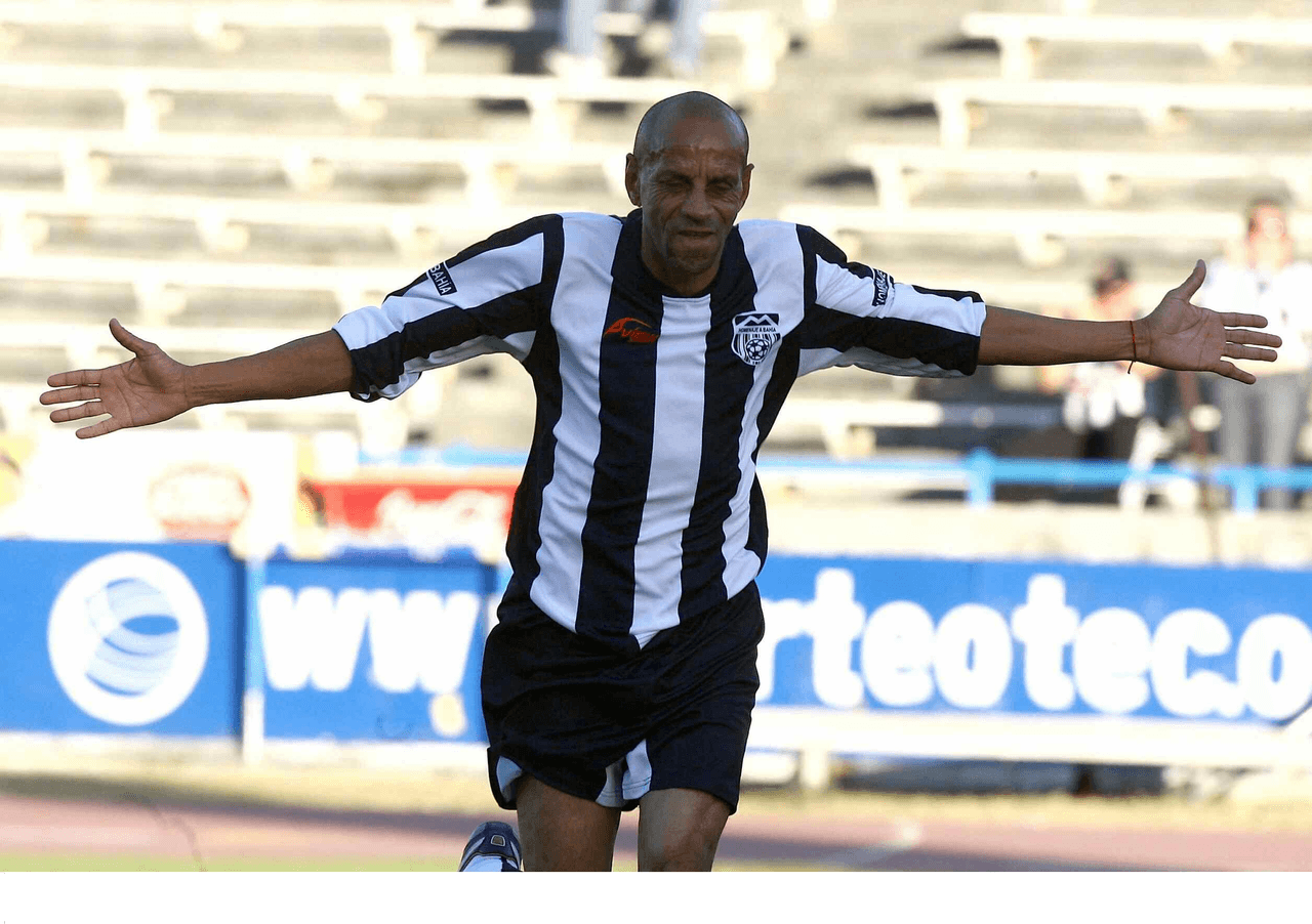 <b>3. Mario de Souza Mota –</b> En su largo paso por el Monterrey, el brasileño disputó 212 encuentros, en los cuales logró batir al portero redes en 94 ocaciones.