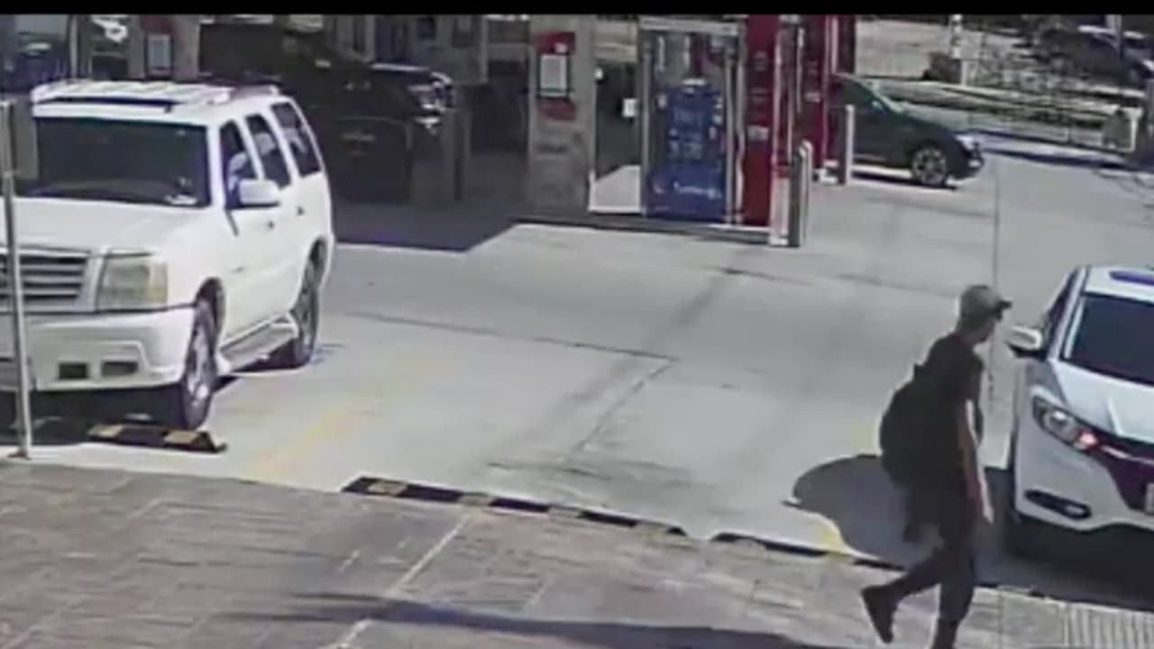 Policía busca a ladrón que robó automóvil con una mujer y un niño dentro en Houston