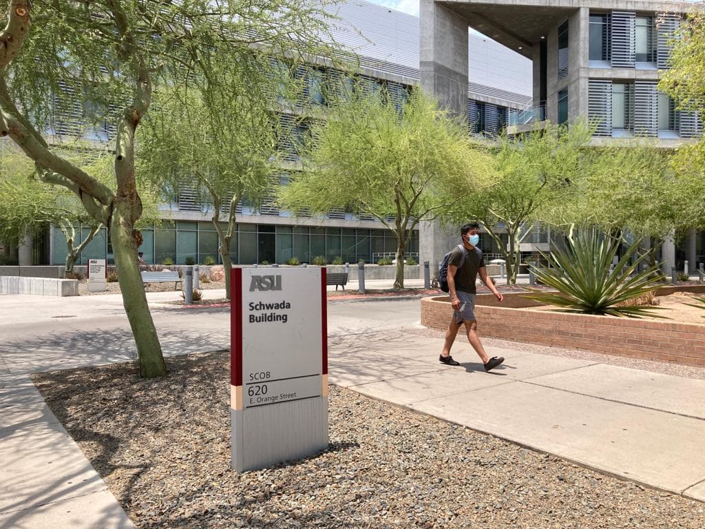 La Universidad Estatal de Arizona (ASU) actualizó sus reglas sobre máscaras, pero no incluyó un mandato de cubrirse la cara.