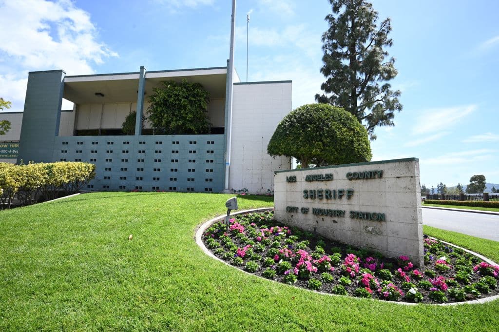 El Departamento del
<b><a href="https://me.lacounty.gov/case-detail/?caseNumber=2024-04991" target="_blank">Médico Forense del condado de Los Ángeles</a> </b>determinó este martes que la causa de muerte de Johanna González fue suicidio. Especificó que
<b>el disparo fue en la cabeza.</b>