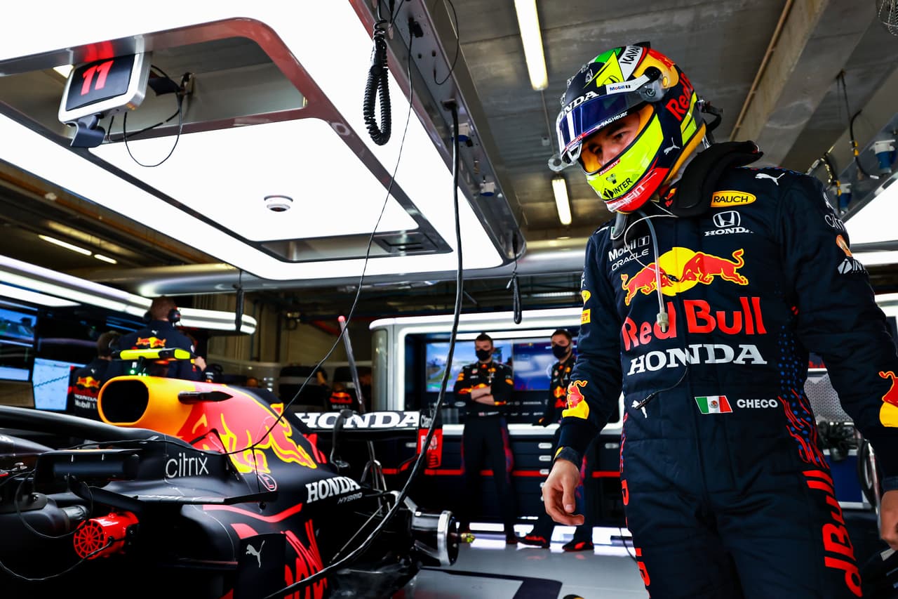 Checo Pérez espera lograr su primer podio con Red Bull en Barcelona