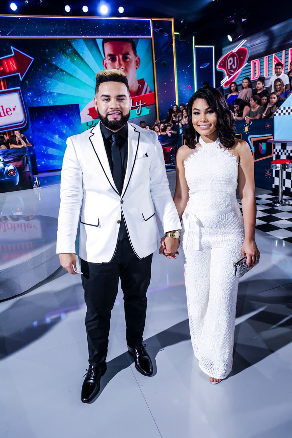 LeJuan James bien acompañado de Camilaa Inc.