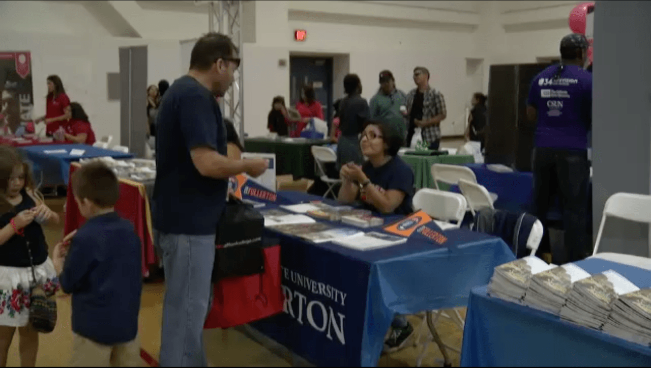 Los especialistas asesoraron a los asistentes.