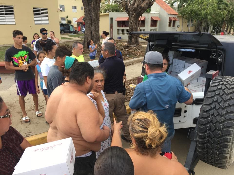 Ya empiezan a entregar comida y agua a residentes de Guayanilla