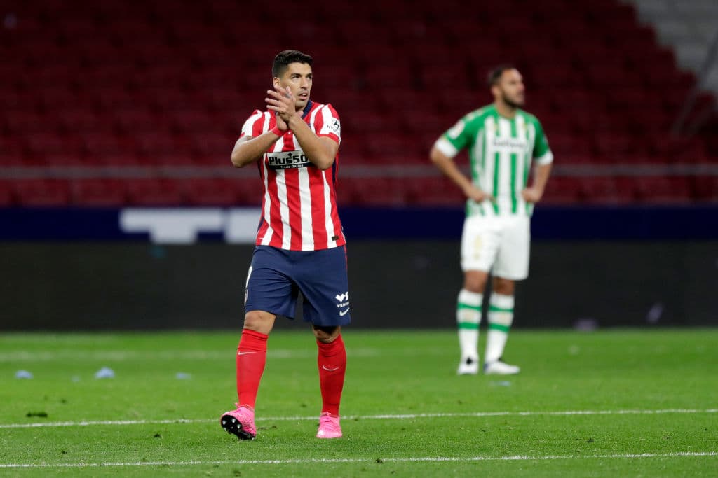 Atlético de Madrid vence al Betis en La Liga | Con goles de Llorente y Suárez, los colchoneros despacharon 2-0 a los de Pellegrini; Héctor Herrera ingresó al 46’.
