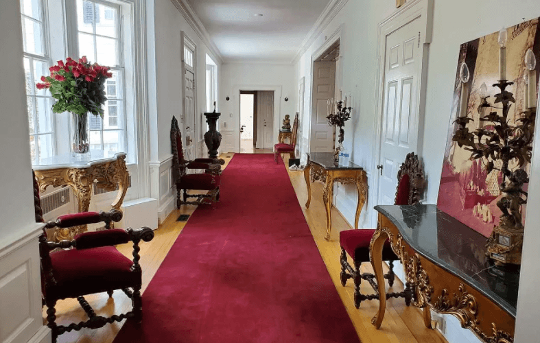 Si usted desea ver el resto de las imágenes,
<a href="https://www.zillow.com/homedetails/1810-Cedar-St-Durham-NC-27707/49977433_zpid/?utm_campaign=iosappmessage&utm_medium=referral&utm_source=txtshare" target="_blank">visite el siguiente portal.</a>