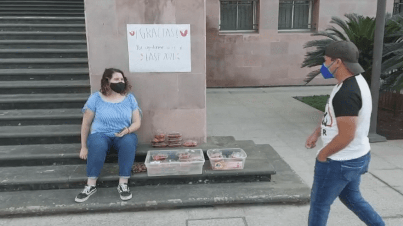 Joven vende dulces en la calle para viajar a EEUU y entrar al programa de la NASA donde fue admitida