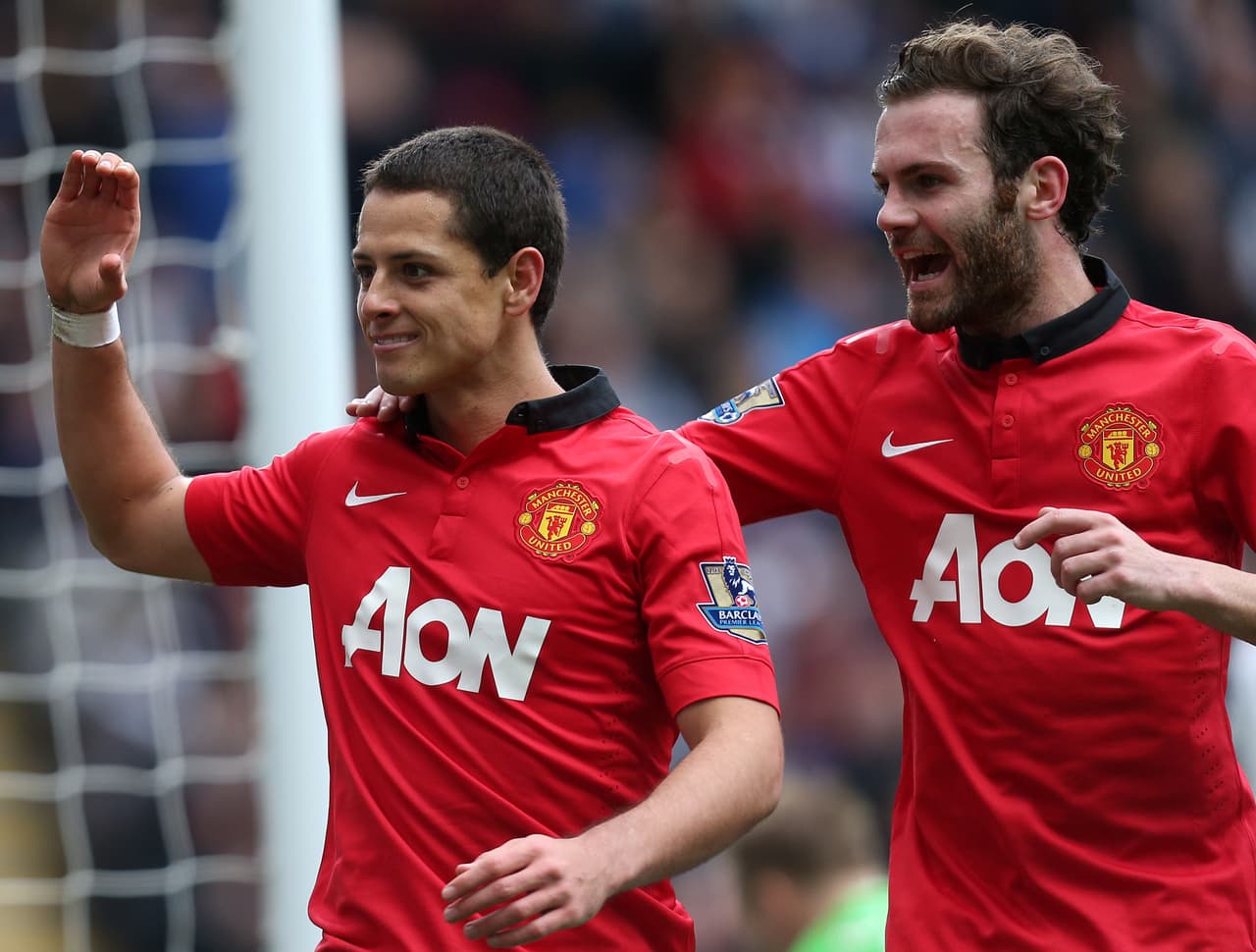 Los goles de Chicharito vs Chelsea: Premier League (5), Champions League (1), Community Shield (1), FA Cup (1), EFL Cup (1).