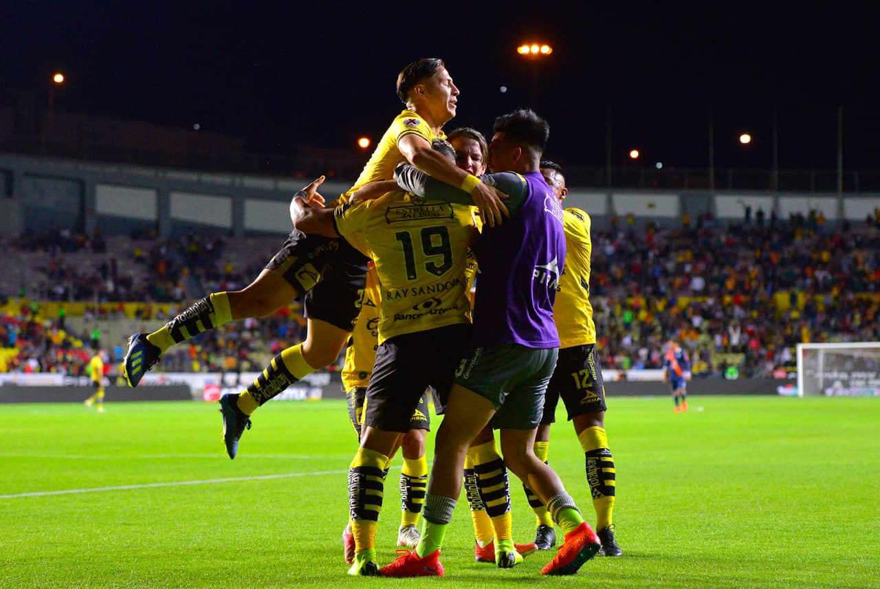 Monarcas Morelia elimina a Puebla en tanda de penales tras anotar en las primeras tres rondas por obtra de Ray Sandoval, Vegas y Lezcano. Por parte de Puebla todos fallaron (Arreola, Loroña y Orozco).