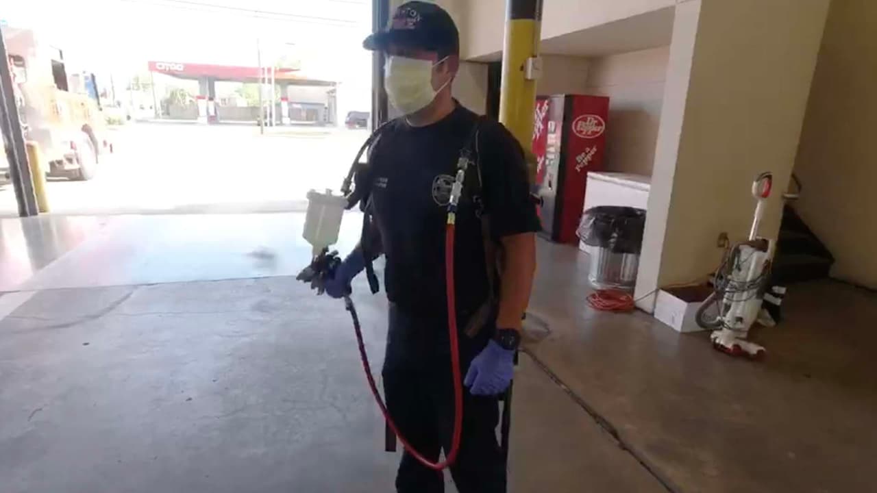 Los bomberos tendrán que realizar ellos mismos la labor de desinfectar todos aquellos objetos que utilizan.