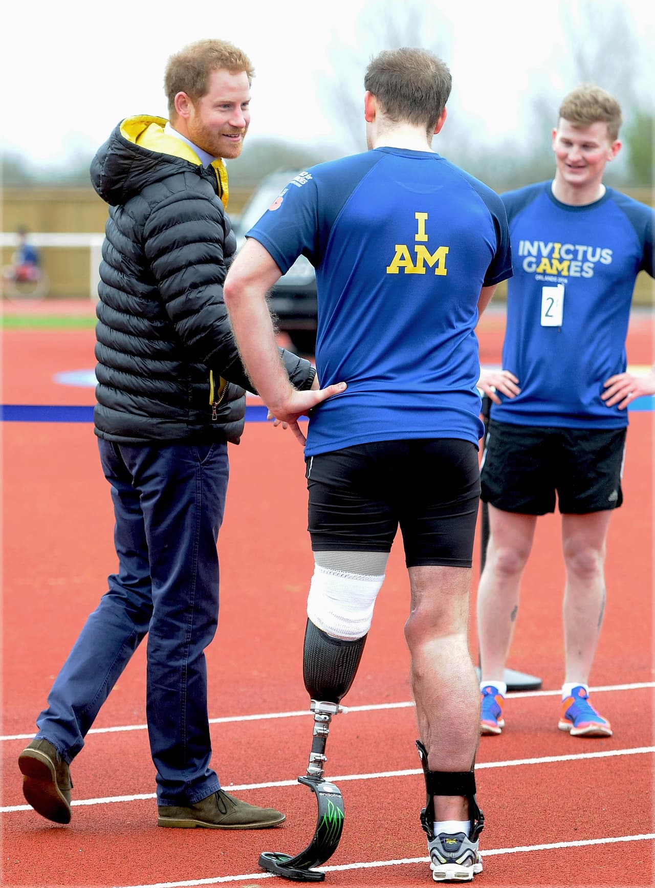 Al príncipe le encanta apoyar a los deportistas.