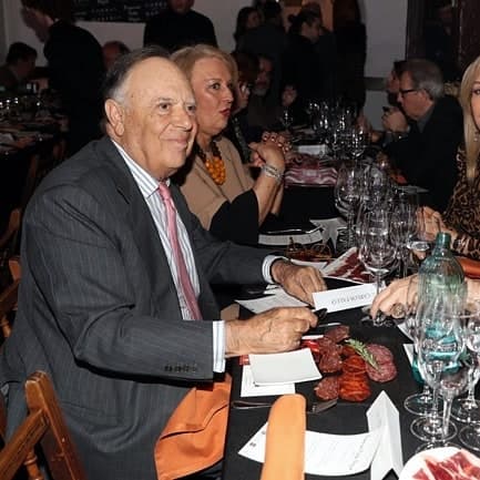 Él tenía 83 años y también fue víctima del coronavirus que le ocasionó una neumonía.