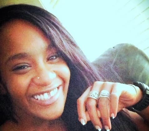 De acuerdo con USA Today, en un comunicado emitido por el médico forense de Fulton County se indicaba que era necesario ese procedimiento y se reveló que no había signos de agresión.