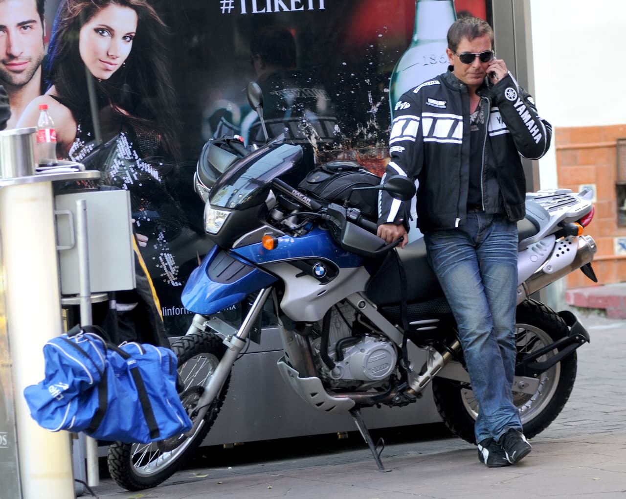 La última década de la vida de Xavier Ortiz fue un sube y baja de emociones para el cantante. En 2011, por ejemplo, fue víctima de un accidente. De acuerdo con la columna de Gustavo Adolfo Infante en
<a href="https://www.cronica.com.mx/notas/2011/563714.html" target="_blank">La Crónica</a>, Ortiz fue atropellado por la alcaldesa de Totatiche, Jalisco, María Elena Cárdenas.