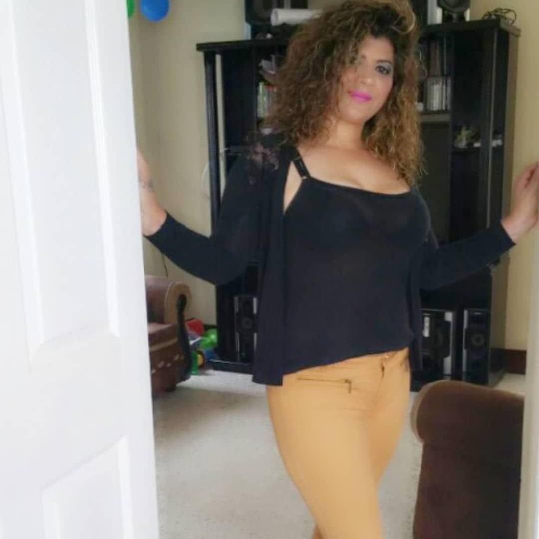 La mamá de
<b>Kimberly</b> le pidió disculpas a Alma Cero, expareja de Edwin, por todo lo que hizo su hija y afirmó que ella solo piensa en sí misma.