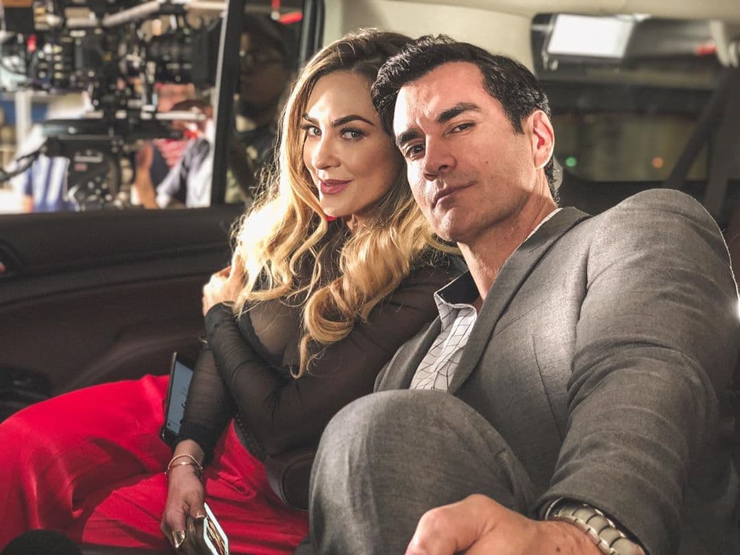 Señaló que sólo tiene adjetivos positivos para la actriz: "Puras cosas buenas es lo que tengo que decir de ella, porque es lo que es".
<br>