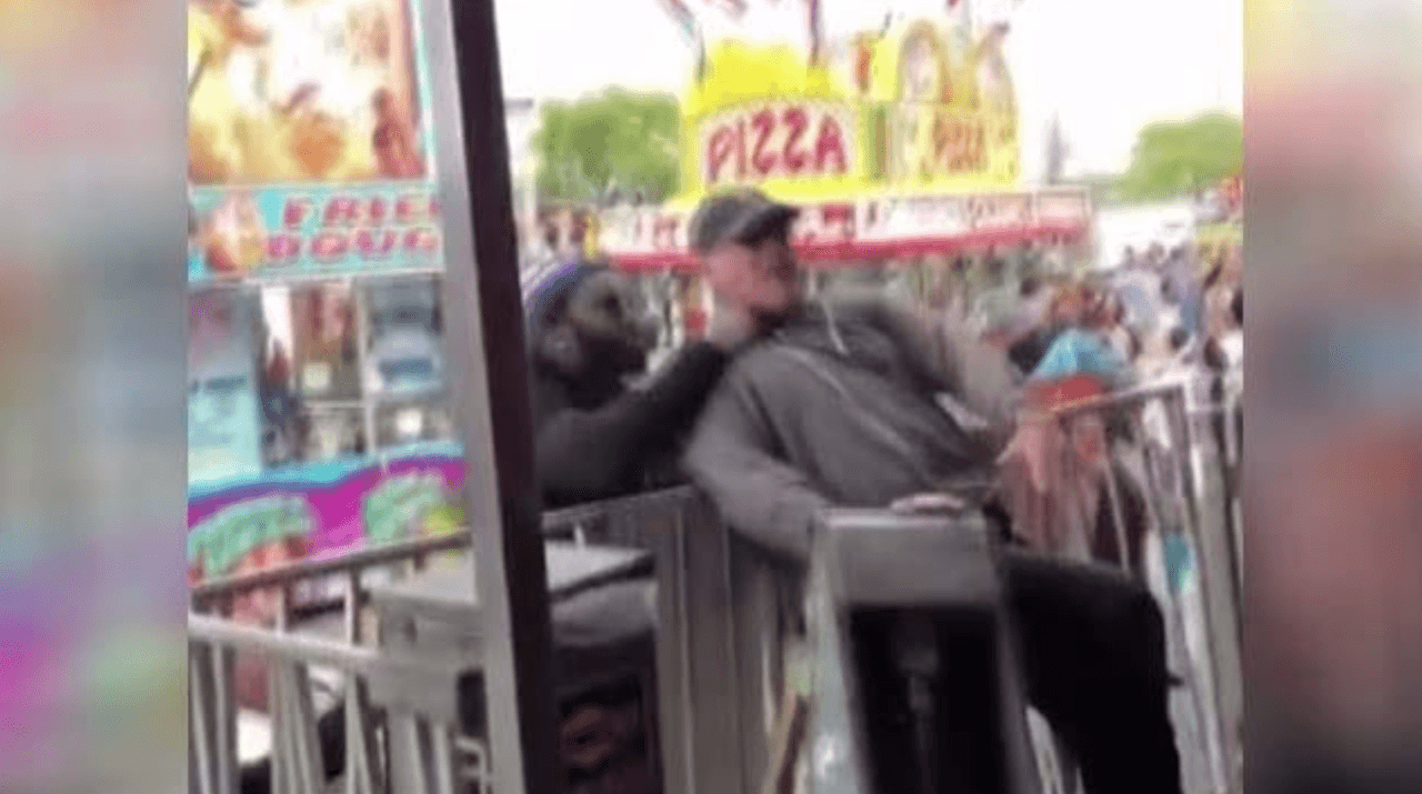 Cuando una feria en Florida se convierte en un escenario de odio: despiden a operador que atacó con insultos raciales a un asistente