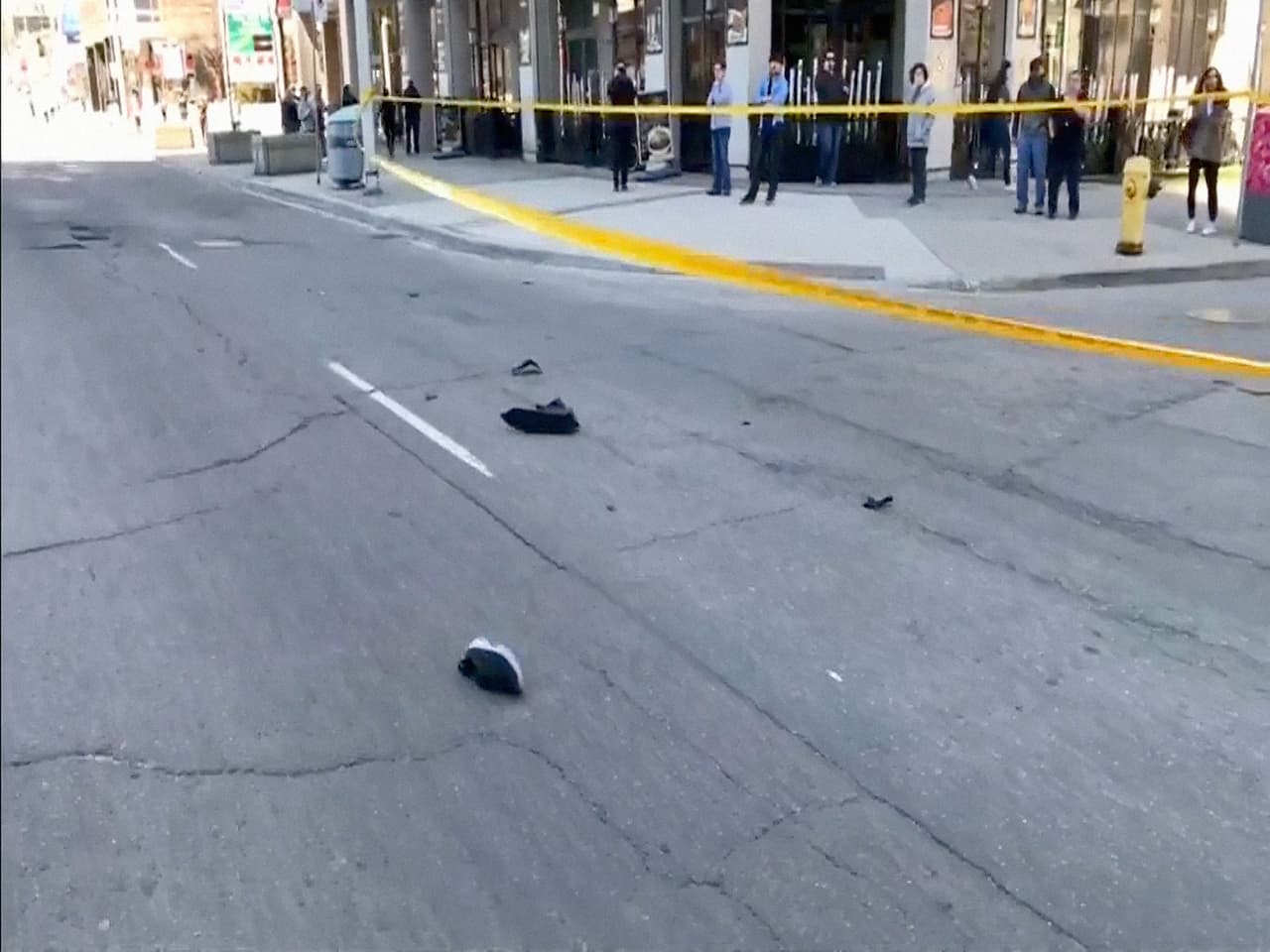 "Nuestros corazones están con todos los afectados", dijo a su vez el primer ministro de Canadá, Justin Trudeau,.