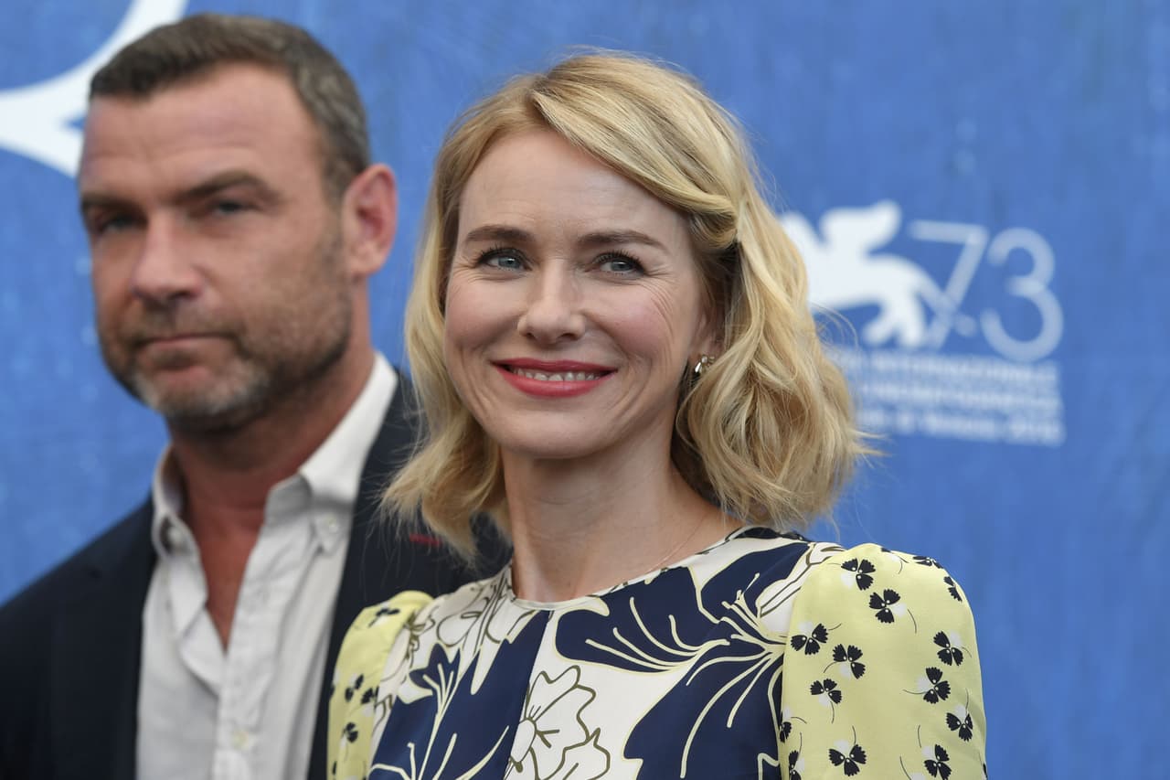 Liev Schreiber y Naomi Watts presentaron 'The Bleeder'.