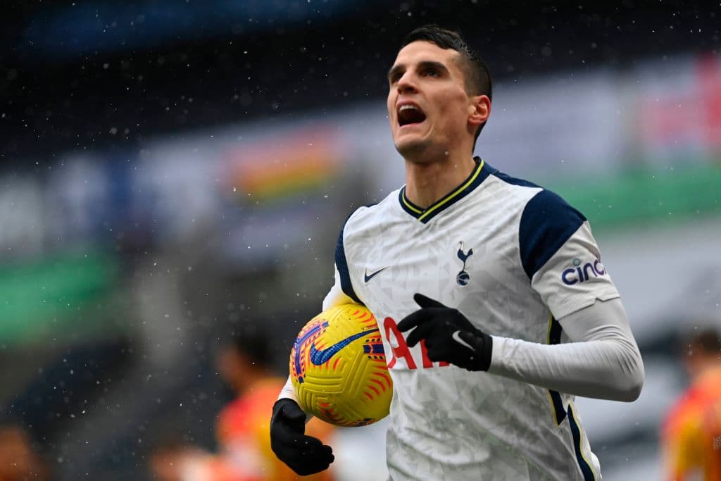 Tottenham regresa a la victoria tras tres partidos sin ganar, esta vez se impusieron ante West Bromwich Albion 2-0. Harry Kane regresó después de su lesión y qué mejor que anotando el primer tanto para su equipo, mientras que Son Heung-min realizó el segundo gol que les dió el gane en la Jornada 23 de la Premier League.