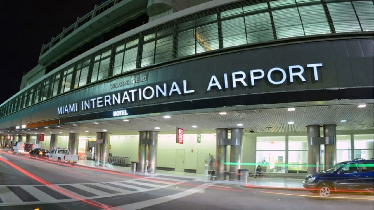 ¿Viajas a Cuba? Esto debes saber tras las nuevas revisiones en el aeropuerto de Miami