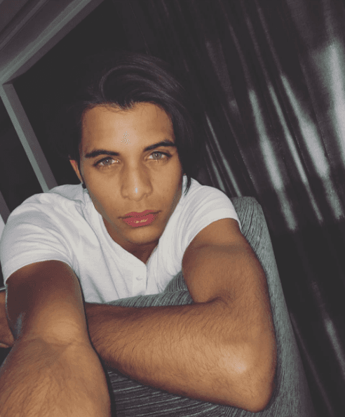 No te pierdas a Erick en
<a href="http://www.univision.com/shows/la-banda/cnco-evolution" target="_blank"><b> la webserie CNCO Evolution </b></a>disponible aquí en
<a href="http://www.univision.com/shows/la-banda" target="_blank"><b>LaBandaOficial.com</b></a>