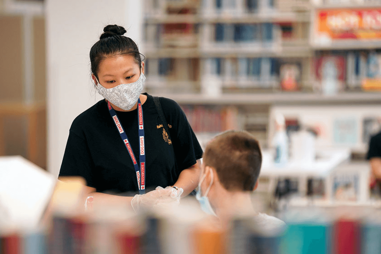 La revista de Fresno State publicó las imágenes que mejor capturaron la esencia del 2020 en la universidad.