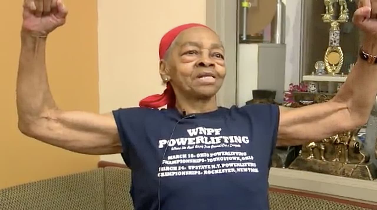 Willie Murphy doblegó al hombre que trató de irrumpir en su vivienda.