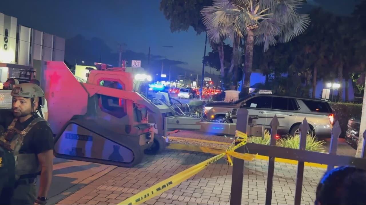 Hombre atrincherado con un cuchillo genera caos en condominio de Oakland Park