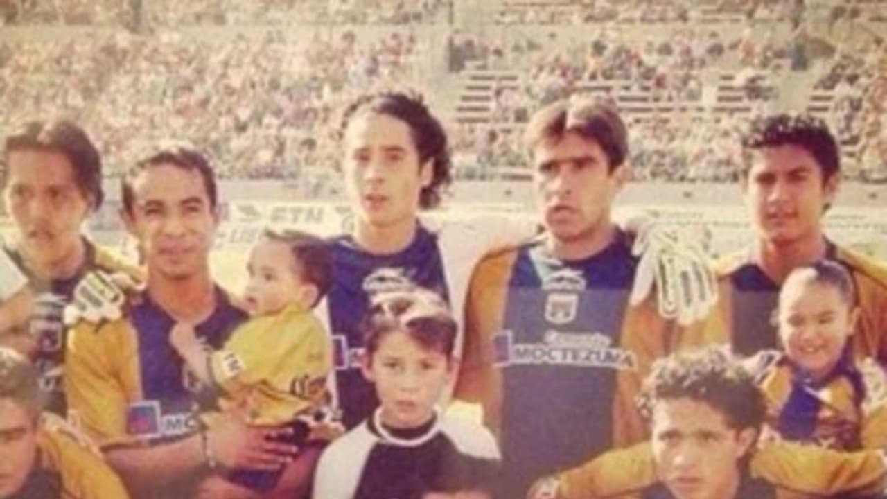 Tigrillos Coapa | Fue la franquicia los Tigres de la UANL que América utilizó un año. Guillermo Ochoa jugó algunos partidos con el equipo.