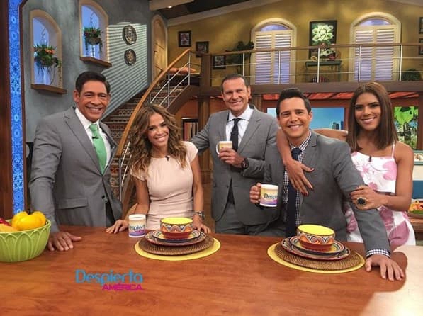 Con estas bellas sonrisas despertamos y les damos los buenos días.