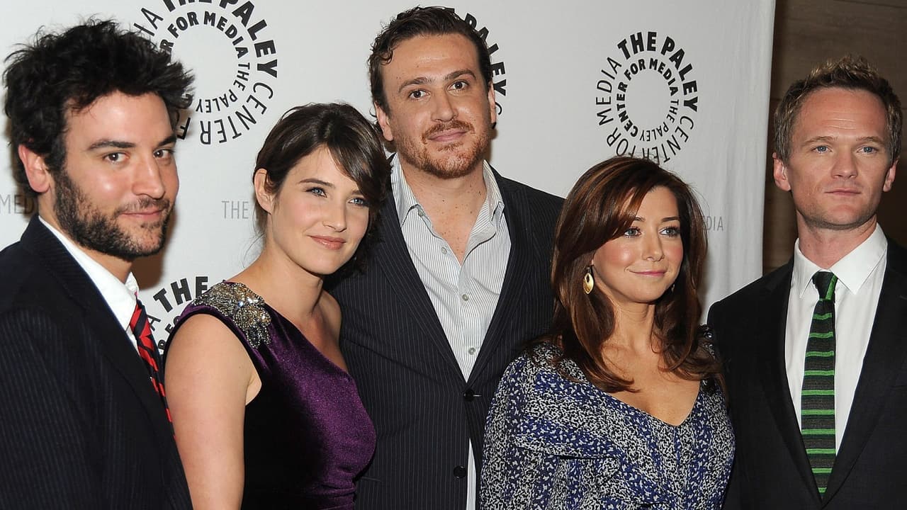 Actor de ‘How I Met Your Mother’ es sentenciado por intentar matar a su ex: la apuñaló más de 20 veces