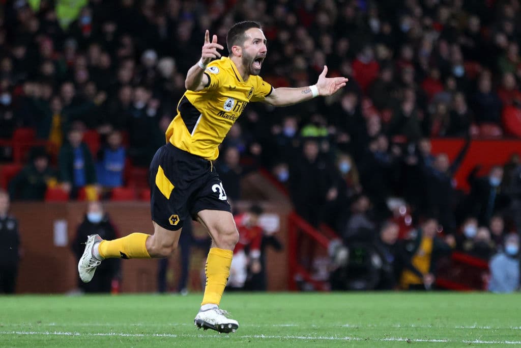 Wolverhampton le pega al Manchester United 1-0 con gol de Joao Moutinho al minuto 82' del encuentro. Cristiano Ronaldo había convertido pero se anuló la anotación por ser fuera de lugar. El mexicano Raúl Jiménez fue titular durante el encuentro.