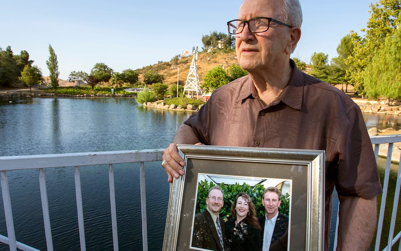 "Tu hijo está vivo": un craso error forense hace que una familia en California entierre a un 'pariente' equivocado