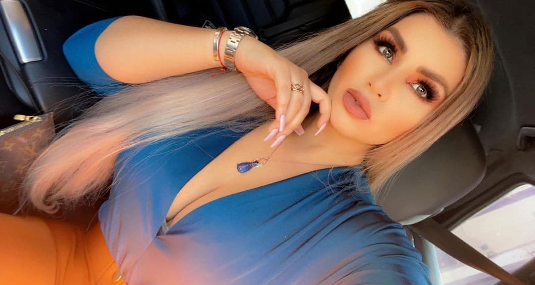 Ella, al contrario de su pareja, basa su programa en las mujeres y luchará por la igualdad, así como por conseguir mejores condiciones para todas en los diferentes campos de la economía.