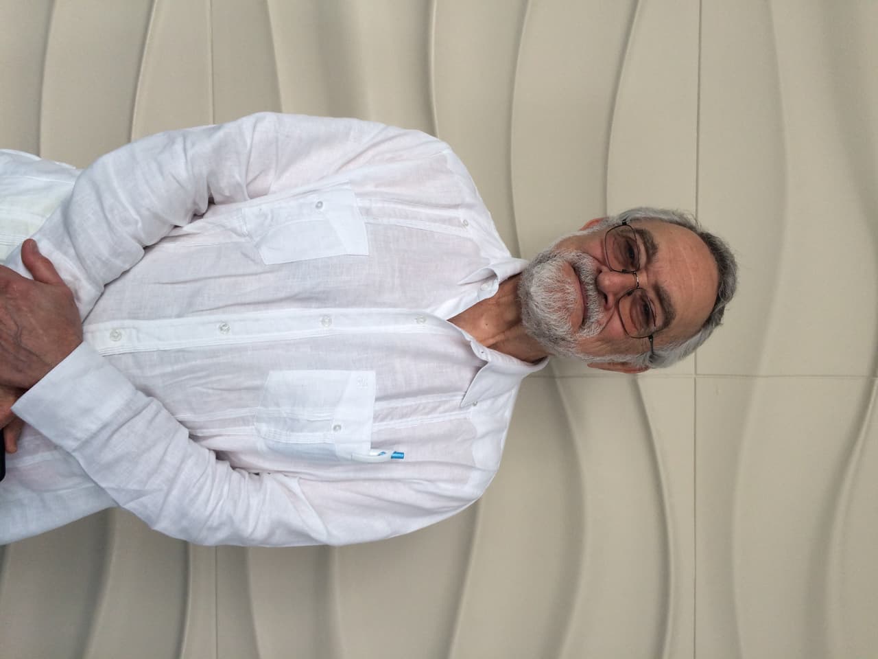 Salvador Moncada dijo que hablar de ciencia en español crea empatía.