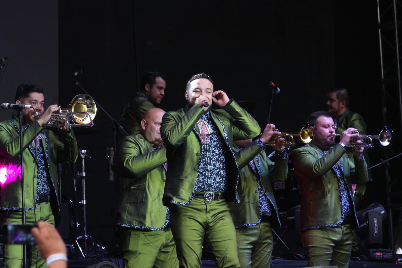 El intérprete de
<b><a href="https://www.youtube.com/watch?v=rNpPWxOx_Ms" target="_blank">'Imperfectamente perfecta'</a></b> anunció que dejaba el grupo en septiembre de 2018, pero continuó trabajando con la banda hasta diciembre para finalizar su contrato.