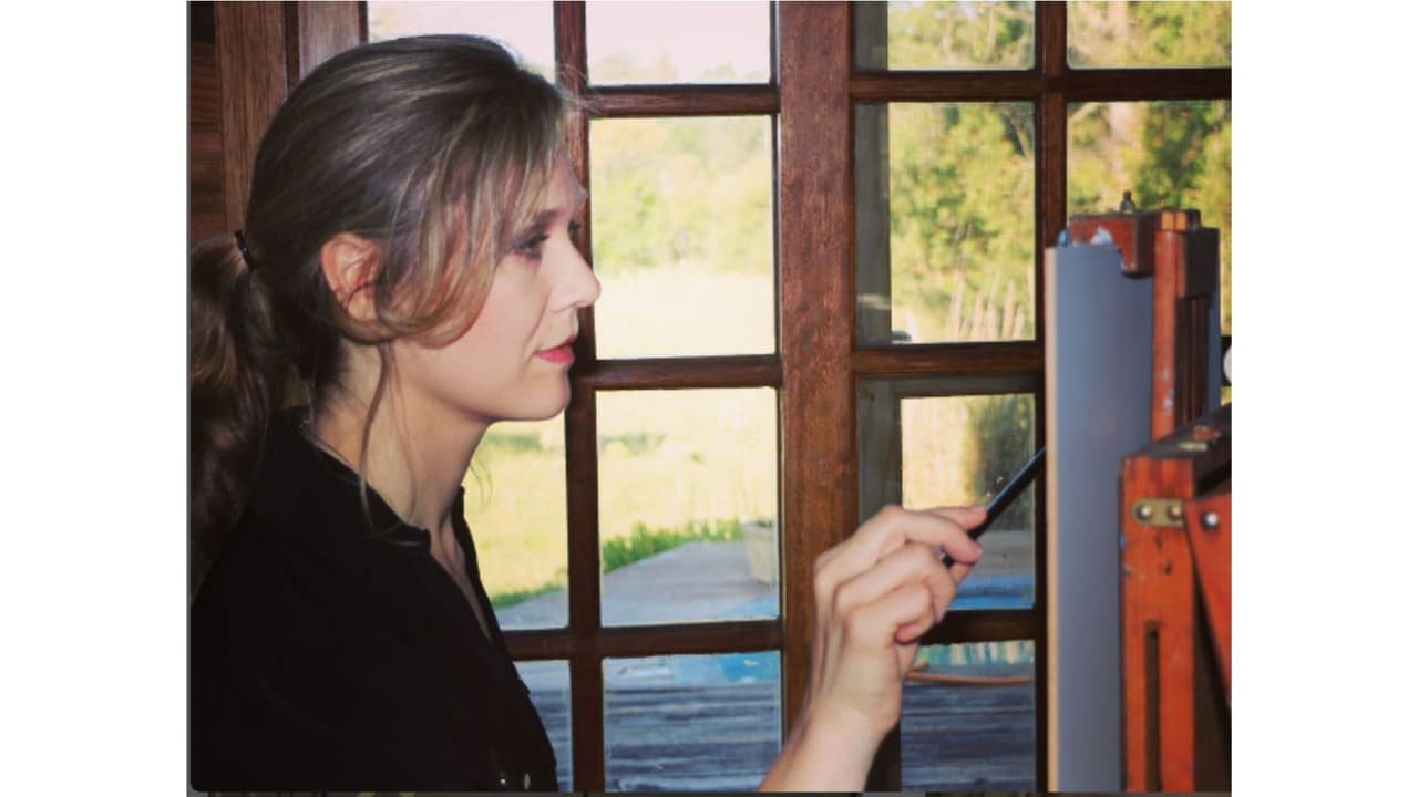 De 1997 a 2001 Ariana completó una licenciatura en el Skidmore College de Nueva York, donde se graduó con honores en Drama y Arte Finas. Se dedica a tiempo completo a pintar y su trabajo se puede observar en su página oficial GalleryAriana.com.