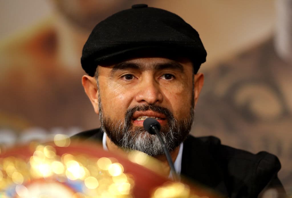 “Él tiene que darse cuenta que es un boxeador experimentado y sabe qué es lo que tiene que hacer. Él sabe que tiene que entrenar duro y ser disciplinado, eso no es ningún secreto”, añadió el entrenador.