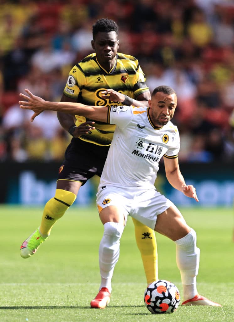 Con un autogol y con la anotación de Hee-Chan Hwang, los Wolves vencen 0-2 al Watford.