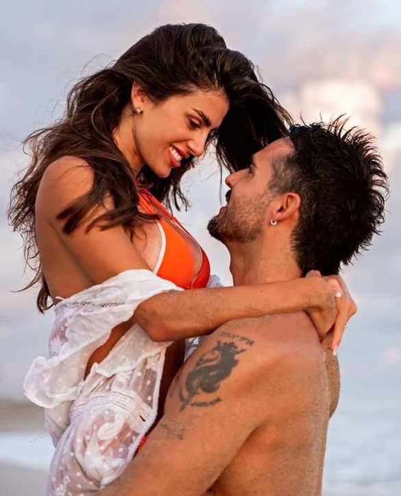 "A sus padres los amo, su mamá es muy especial conmigo, es muy buena suegra".