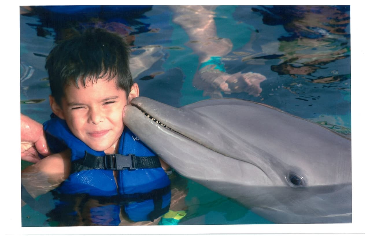 Uno de los chicos más lindos de La Banda sin duda. Mauricio busca triunfar y lograr que su padre esté orgulloso de él.