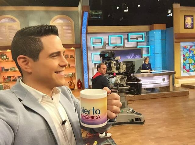 ¡Así empieza el día! Una sonrisa por la mañana es una excelente terapia para ser feliz. (3 de marzo, 2016)