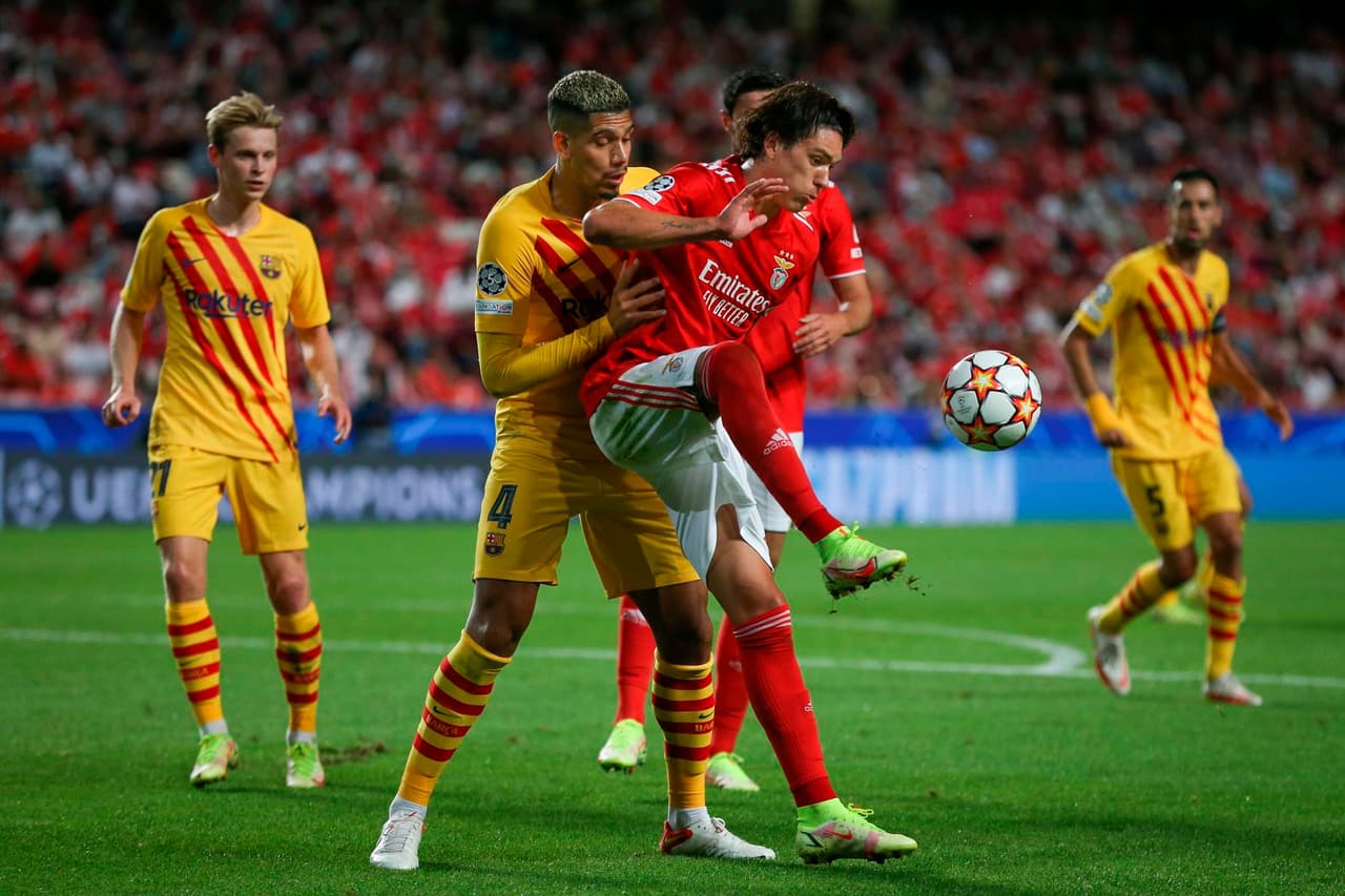 Los de Ronald Koeman no han tenido suerte en esta Champions League. Darwin Nuñez anota doblete (3’, 79’) y Rafa Silva suma otro tanto (69’) para darle la victoria al Benfica sobre Barcelona 3-0 durante la fase de grupos.